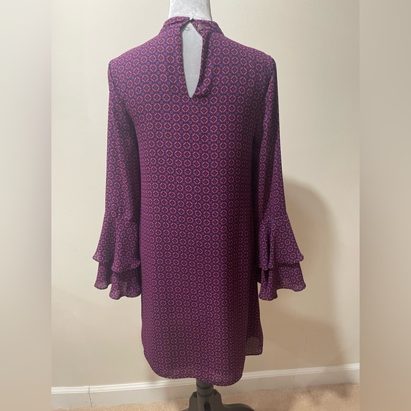 CeCe V-Neck Ruffled Long Sleeves Print Dress - Picture 8 of 12